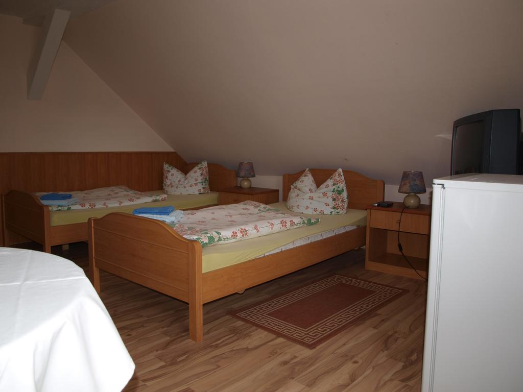 Die Frohliche Einkehr Pension Siebenlehn Zimmer foto